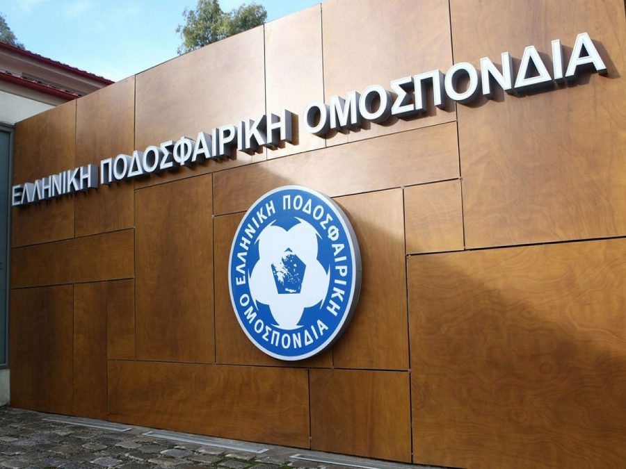 ΕΠΟ: Υποχρεωτικός ο απινιδωτής για την αδειοδότηση γηπέδων 