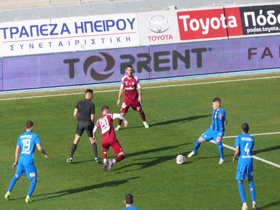 LIVE (87') ΠΑΣ Γιάννινα- Λάρισα 1-1